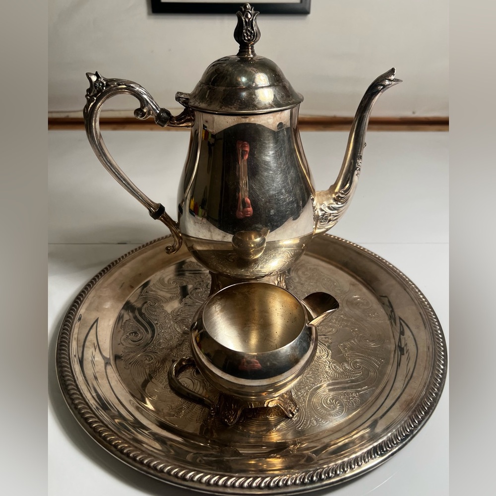 Vintage 1960’s F.B. Rogers Silver Plate Coffee/Tea Pot   w/Creamer & Tray 40 oz.